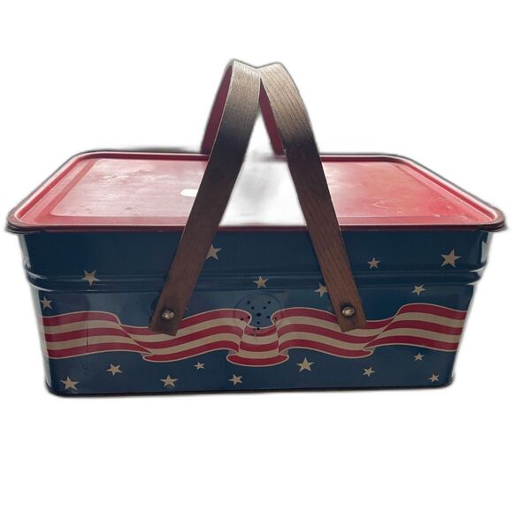 Vintage Patriotic Red White Blue Tin Basket by Golden Cookies, Watertown MASS. - Picture 2 of 13